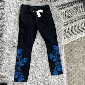LEVIS 501 embroidered jeans